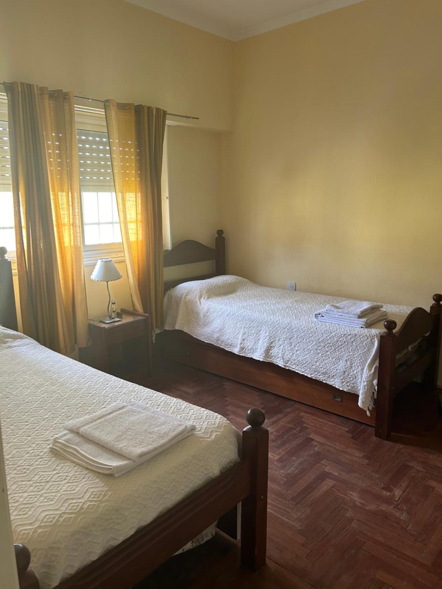 Сasa de vacaciones Casa En A Dos Cuadras Del Mar Con Cochera Privada Mar del Plata